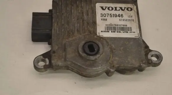 Volvo V70 Gearbox control unit/module 30751946 074502070 003807B8107699