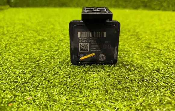 Glow plug pre-heat relay