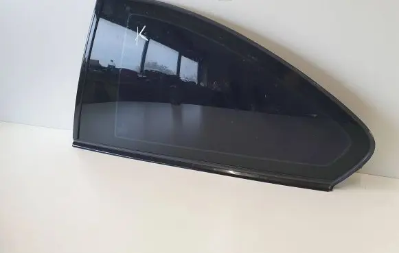 BMW 1 E82 E88 Rear side window 2996839