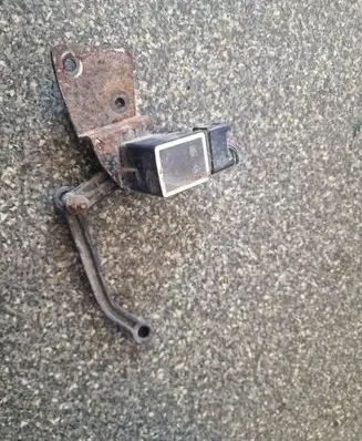Headlight level adjustment motor