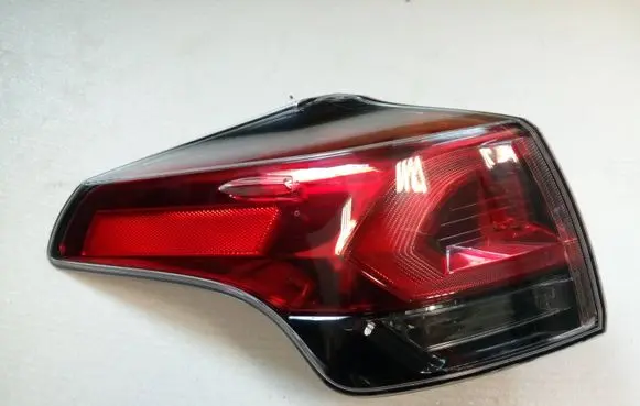 Toyota RAV 4 (XA30) Rear/tail lights 81560-42201