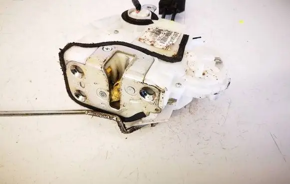 Honda CR-V Rear door lock 72651SWAG1