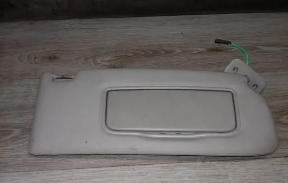 Volvo V50 Sun visor