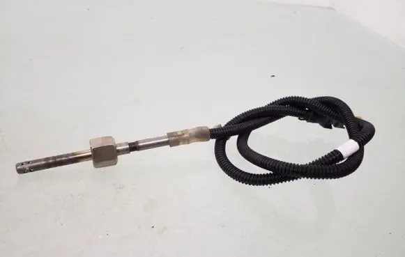 Mercedes-Benz C W203 Exhaust gas temperature sensor A0009051805