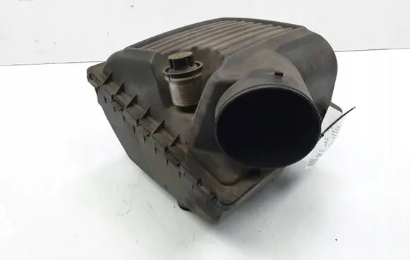 Dodge VAN RAM Air filter box 53031553