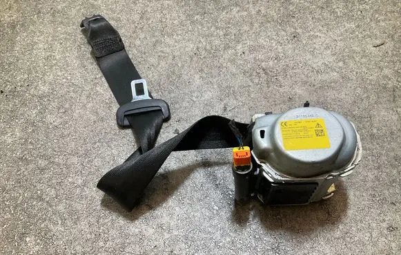 Audi A4 S4 B9 Rear seatbelt 34133469D 34163769F WW000W270