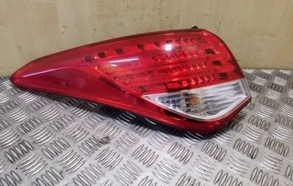 Hyundai i40 Rear/tail lights 924013Z3