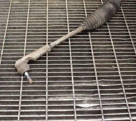 Volkswagen Jetta VI Steering tie rod 