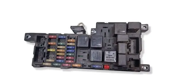 Volvo S80 Fuse module 8678449