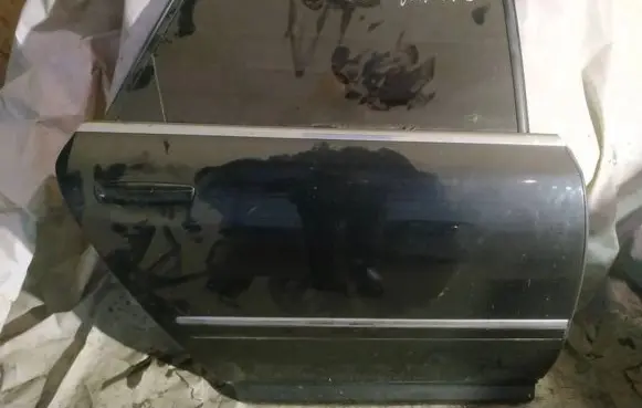 Audi A8 S8 D3 4E Rear door JUODOS