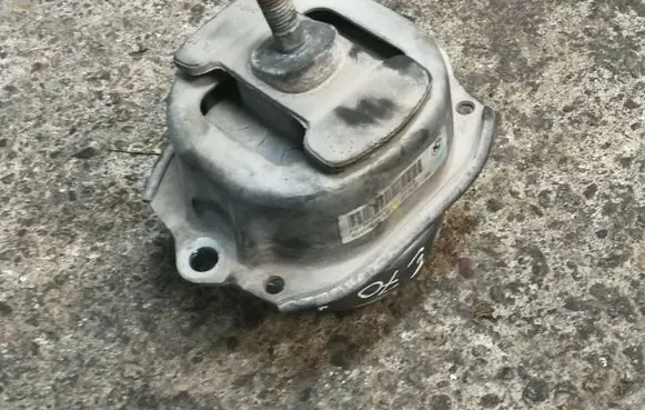 BMW X5 E70 Engine mount bracket 6780260 35083 16004212