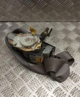 Subaru Forester SF Front seatbelt