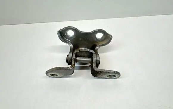 Toyota Auris E180 Rear door upper hinge 