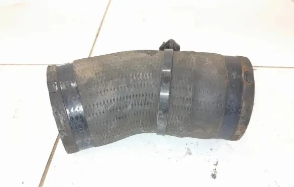 Land Rover Discovery Sport Intercooler hose/pipe GJ326K063AA