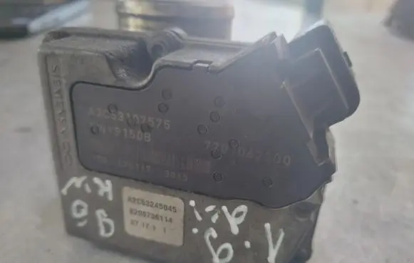 Renault Laguna II Throttle valve 7701062300