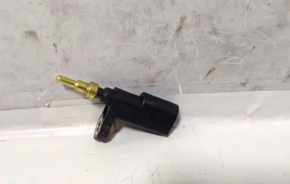 Coolant temperature sensor