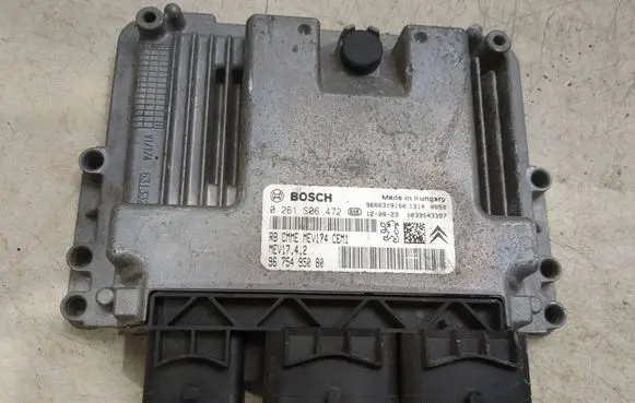 Peugeot 208 I Engine control unit/module 9666319180 9675495080 0261S06472