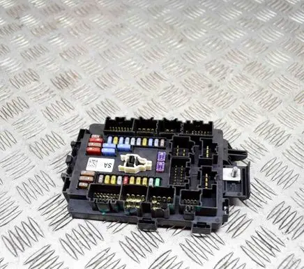 Tesla Model S Fuse module 103440900A