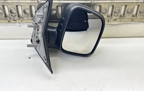 Volkswagen Transporter - Caravelle T5 Manual wing mirror GV22330R