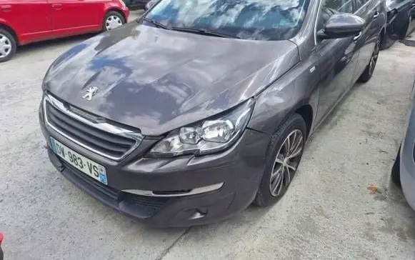 Peugeot 308 Front bumper P308T9ZDERZAKKKSD