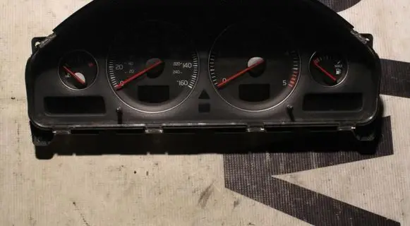 Volvo XC90 Speedometer (instrument cluster) 31296337