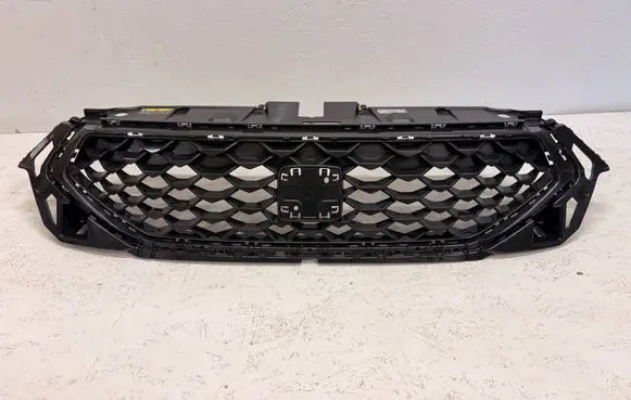 Seat Ateca Front bumper upper radiator grill 575853654M