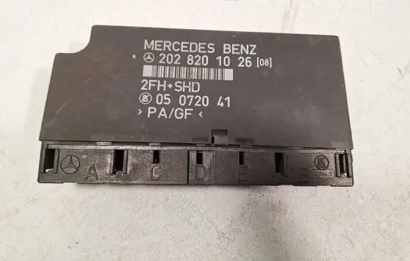 Mercedes-Benz C W202 Comfort/convenience module 05072041 2028201026