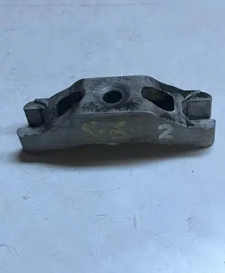 Skoda Fabia Mk2 (5J) Fuel Injector clamp holder 03L216