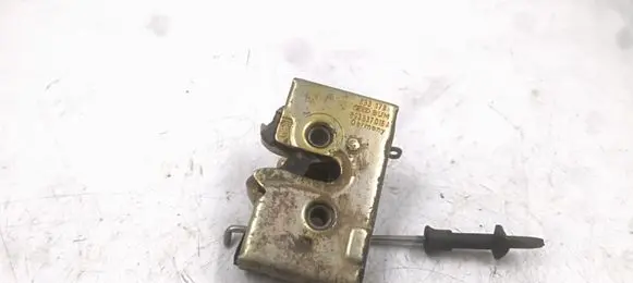 Audi 80 90 B3 Front door lock 893173