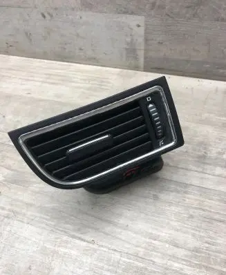 Skoda Octavia Mk2 (1Z) Dashboard side air vent grill/cover trim 1T0819702 W12001 91461147