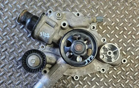 Jeep Grand Cherokee Water pump 68346915AA