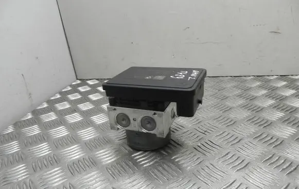 BMW 2 F46 ABS Pump 6877110 VD19403