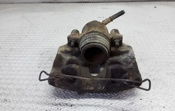 Volkswagen Touran I Front brake caliper