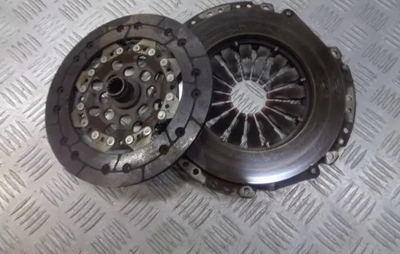 Opel Corsa D Pressure plate 