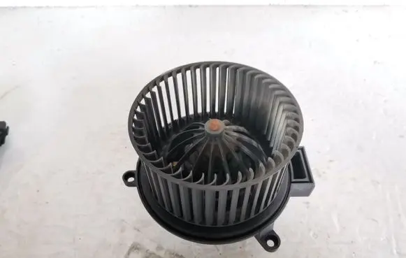 Chrysler Town & Country V Heater fan/blower AY2727000282