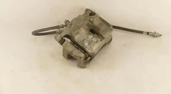 Nissan X-Trail T32 Front brake caliper