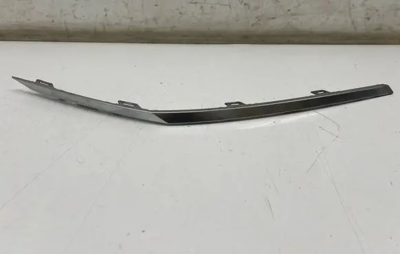Nissan Qashqai J12 Front bumper upper radiator grill 623106UA0A 7606U110