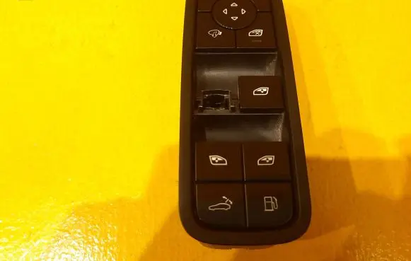 Porsche Panamera (971) Electric window control switch 971959858F