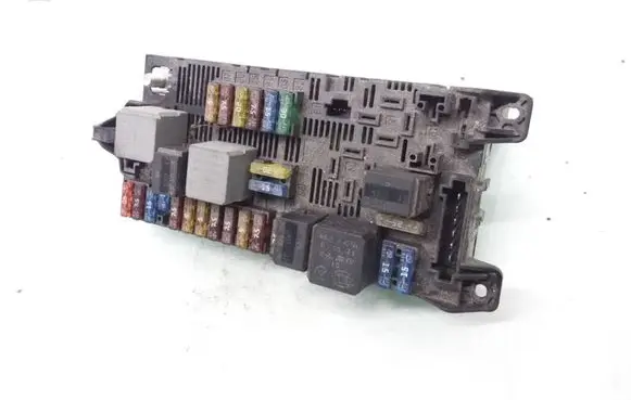 Mercedes-Benz E W211 Fuse module 2115454201