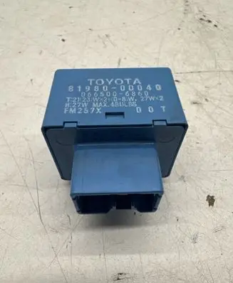 Toyota Avensis T270 Other relay 819800D040