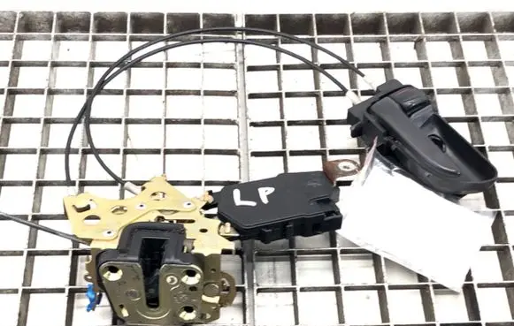 Subaru Forester SG Front door lock