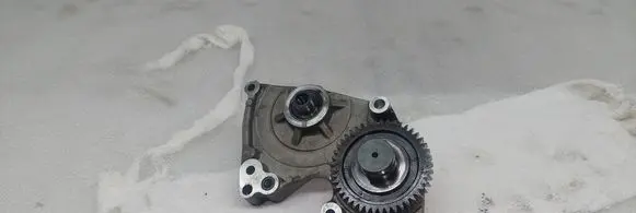 Audi A8 S8 D4 4H Oil pump balance shaft 057109361G 057359H 057109565