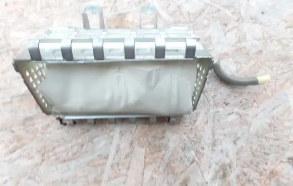 Honda FR-V Passenger airbag
