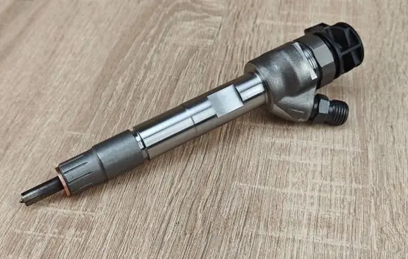 BMW 4 G22 G23 G24 G26 Fuel injector 8579236