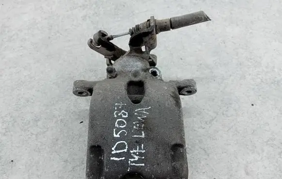 Opel Insignia A Rear brake caliper 