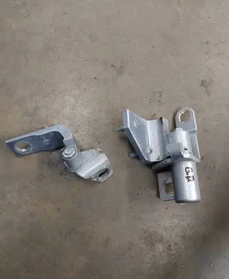 Rear door hinge set