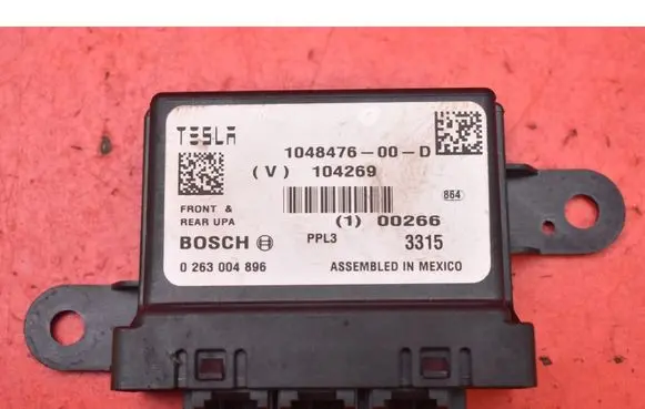 Tesla Model S Engine control unit/module ECU 104847600D