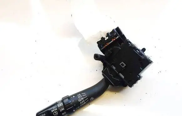 Toyota Avensis T250 Wiper control stalk 173654