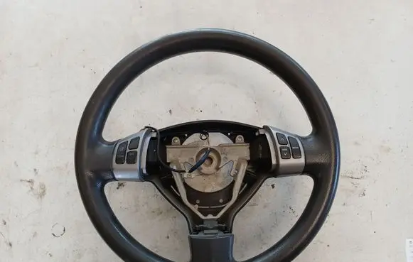 Suzuki Swift I Steering wheel