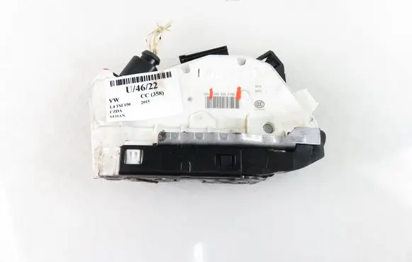Volkswagen PASSAT CC Rear door lock 5N0839016G